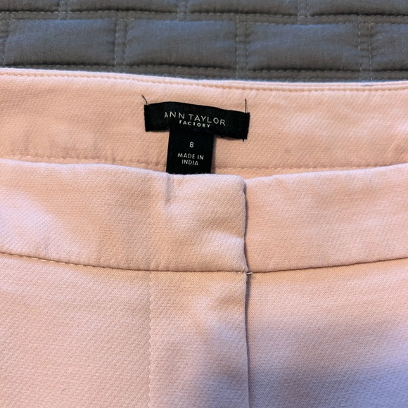 Ann Taylor Factory | High Rise Ankle Pant (Light Pink)-Size 8 - Picture 6 of 8